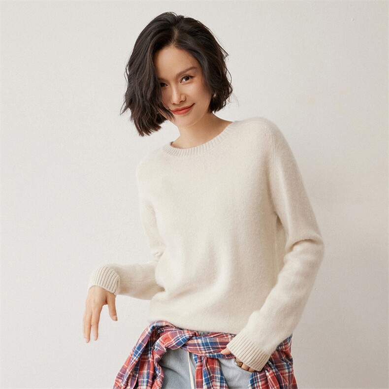 优雅百搭黑色圆领羊绒衫温暖舒适秋冬必备单品,女装羊绒衫,米琪莲羊绒