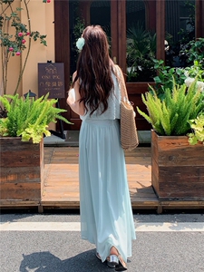 度假风刺绣无袖上衣半身裙套装女2026年夏季新款高级感显瘦两件套图片