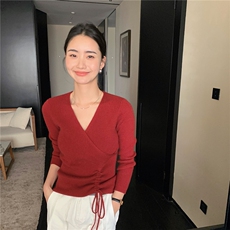 2025秋冬百搭时尚简约v领抽绳上衣，女装羊绒衫，玛卡隆羊绒