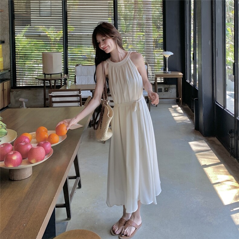白色法式度假风挂脖连衣裙女2025夏季新款高级感超仙绝美显瘦长裙,女装连衣裙,2C232