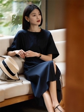2025年春季新品法式气质设计感方领连衣裙女附腰带，女装连衣裙，梦白服饰厂
