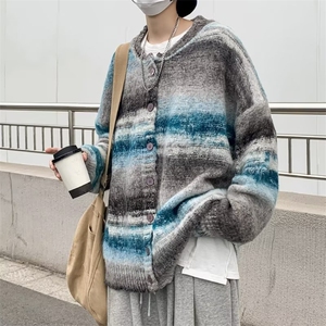 2023冬季新款男圆领长袖毛衣时尚潮流条纹开衫毛衣外套MZ070-P65图片
