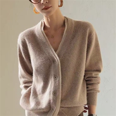 2025年秋季宽松型V领时尚百搭通勤简约休闲，女装羊绒衫，琳华羊绒