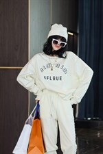 卡菲莱2022年新款重工钉珠卫衣套装女春装新款时尚休闲两件套，女装卫衣/绒衫，卡菲莱