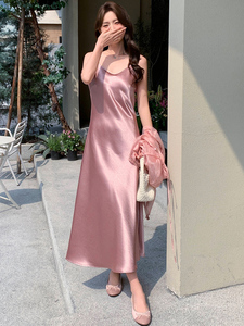 高端时尚套装裙女2026夏季新款洋气宽松系带收腰小衫吊带裙两件套图片