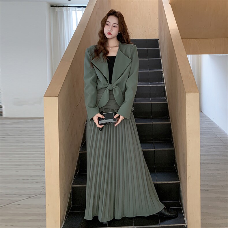 （新品）气质翻领蝴蝶结设计感百褶半裙套装F670-P175-K288,女装套装/套裙,2C255