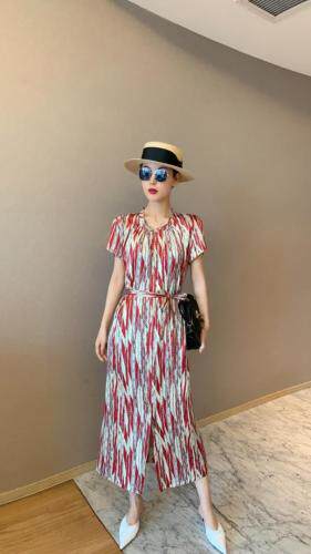 夏季新款女装连衣裙，女装连衣裙，名门秀