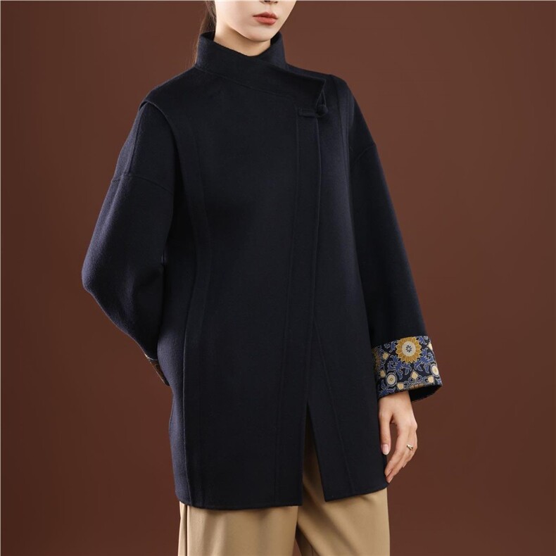 秋冬季纯山羊绒保暖袖口复古印花高级感羊绒短外套，女装短外套，卓冠羊绒