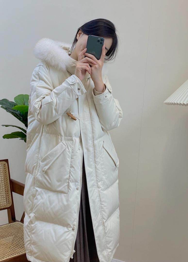 独屿牛角扣毛领羽绒服90白鸭绒现货，女装羽绒服，独屿