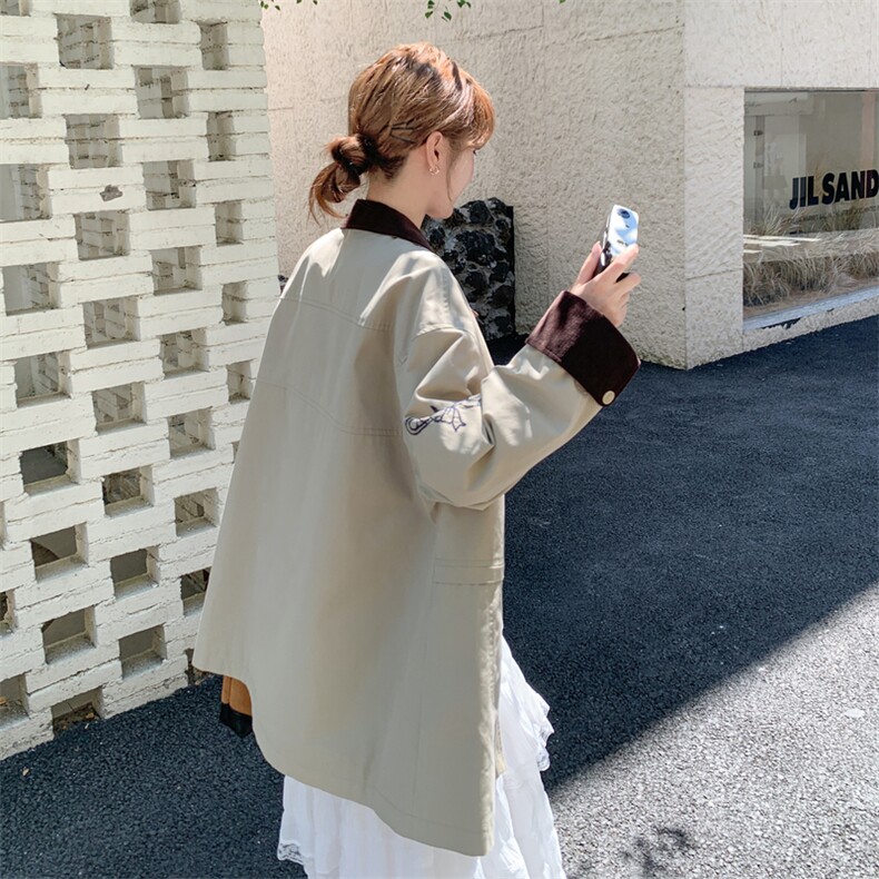 浅卡其色韩系设计感卡通刺绣风衣女2025秋季新款撞色拼接休闲外套,女装风衣,2C176