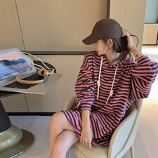 粉色连帽卫衣连衣裙女2024春秋新款小个子学院风减龄长袖T恤裙子，女装卫衣/绒衫，菡迪欧娜