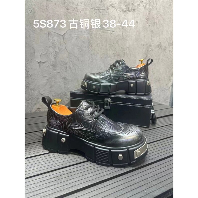 时尚复古皮鞋男图片