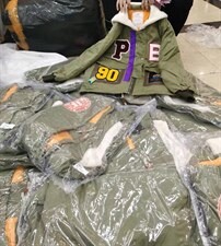 冬款羽绒服，女装羽绒服，轩轩·魅丽依族