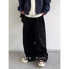黑色