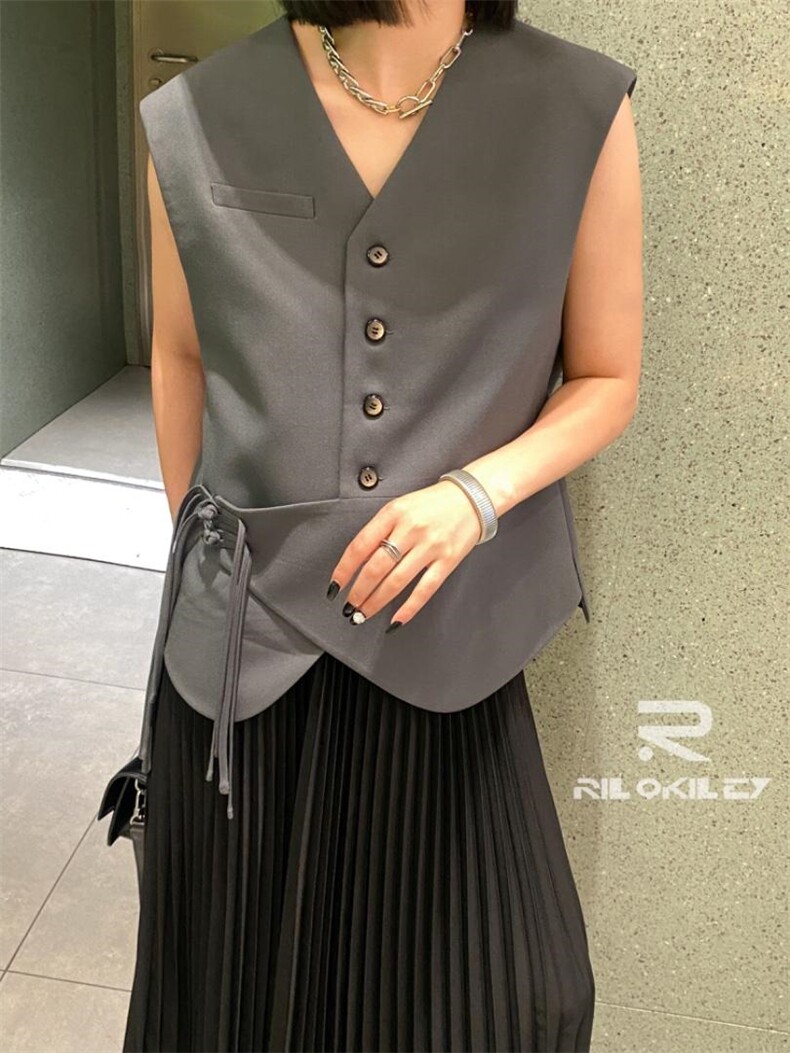2022秋装新款设计师款马甲，女装马甲，雷洛奇丽
