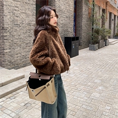 新品2025冬装云朵绒皮毛一体外套2C116-2557-P225-K299，女装皮草，2C116