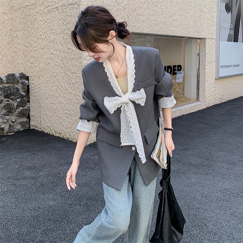 蕾丝拼接灰色休闲西装外套女春秋2025新款高级感减龄显瘦气质西服，女装西装，韩蜜菓