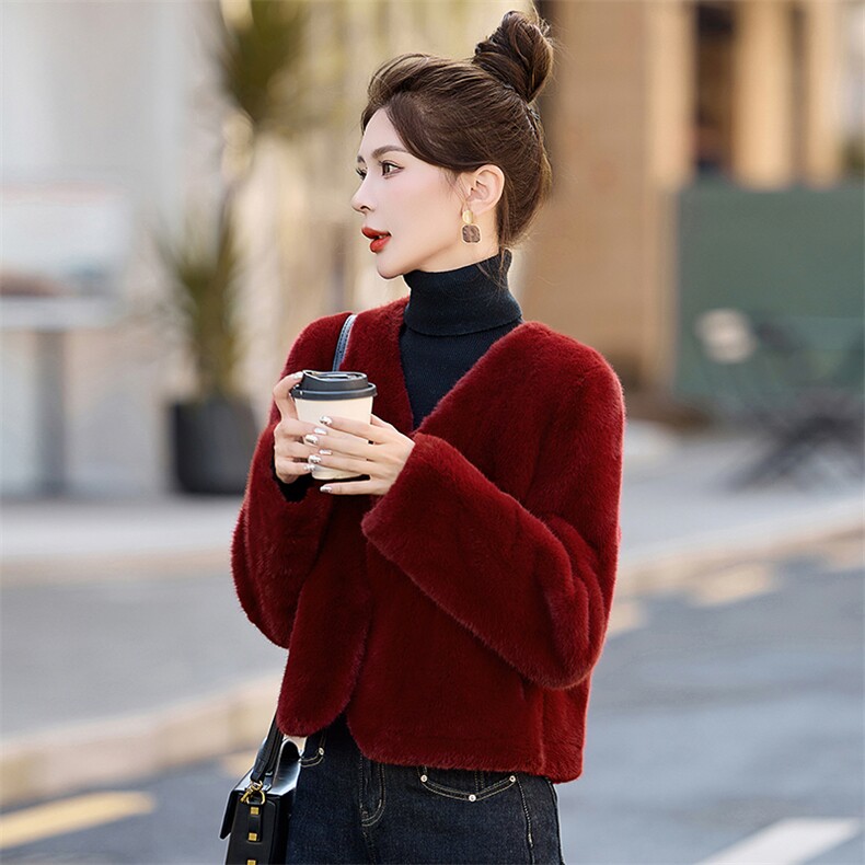 红色小香风仿水貂毛绒外套女2026冬季新款超好看短款皮毛一体上衣,女装皮草,盈茜