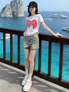 学院风网红时尚套装女夏款圆领刺绣蝴蝶结短袖阔腿牛仔短裤两件套图片
