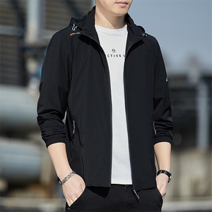 男士休闲薄款连帽防晒服图片