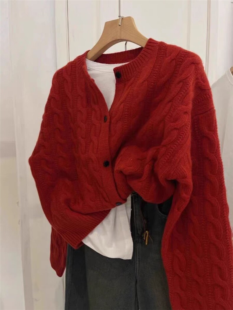 秋季新款舒适显瘦时尚百搭黑扣麻花针织开衫，女装羊毛衫，恒恩羊绒