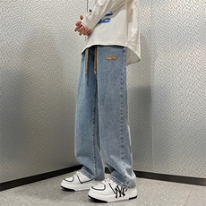 浅蓝色