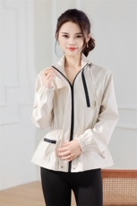 2025时尚百搭风衣外套高品质精细做工，女装短外套，翩雅女装供货