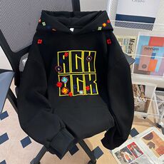 黑色