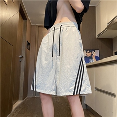 灰色