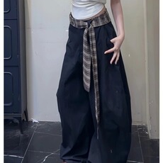 黑色