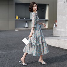 蓝色
