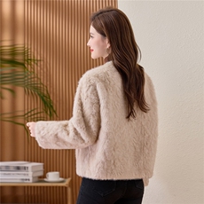 2025秋冬季新款小香风皮毛一体短款毛毛外套女年轻款貂绒皮草，女装皮草，涵誉