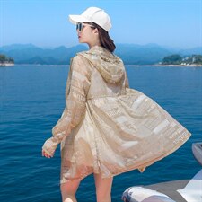 2022夏季新款时尚连帽防晒衣外套拉链宽松型中长款插肩袖，女装防晒衣，依倍林