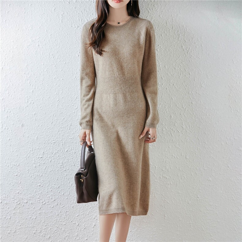 2025年秋季休闲风中长款圆领，女装连衣裙，绒汀羊绒