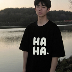 黑色