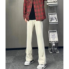 米白色