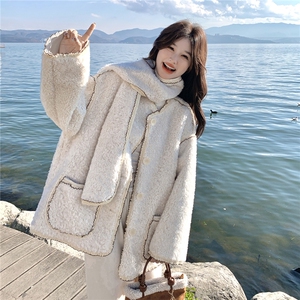 【新年款】冬季新款韩系设计感撞色羊羔毛外套女气质百搭女配围巾,皮草,2C159