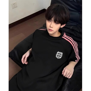 抖音得物品质二开240克宽松纯棉美式潮牌印花三条杠中性风短袖T恤图片