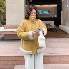 黄色