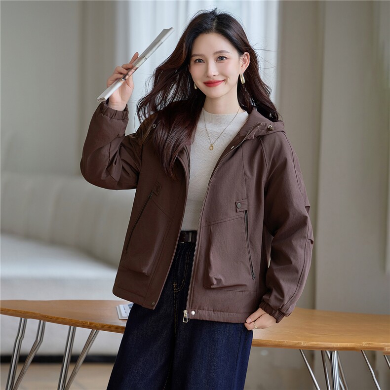 现货!2025年冬季时尚连帽大口袋加绒加厚女外套,女装棉衣/棉服,依恋蒂丝
