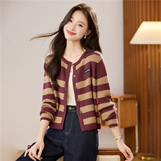 条纹针织开衫女秋款圆领长袖洋气毛衣短款拼接外套超好看的上衣，女装羊毛衫，艾米