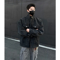 黑色