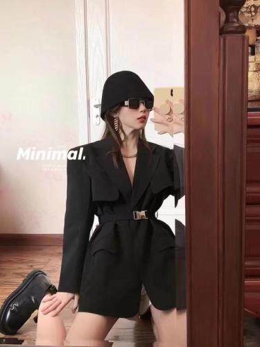 韩版腰带西服，女装，QJJ
