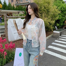 新中式风复古刺绣提花薄款防晒空调服夹克短款外套+牛仔裤套装，女装短外套，先锋丽姿