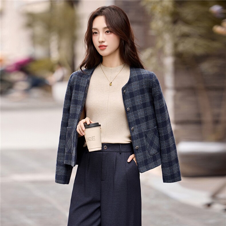 2025秋装新款简约时尚格纹女装外套，女装短外套，罗腾