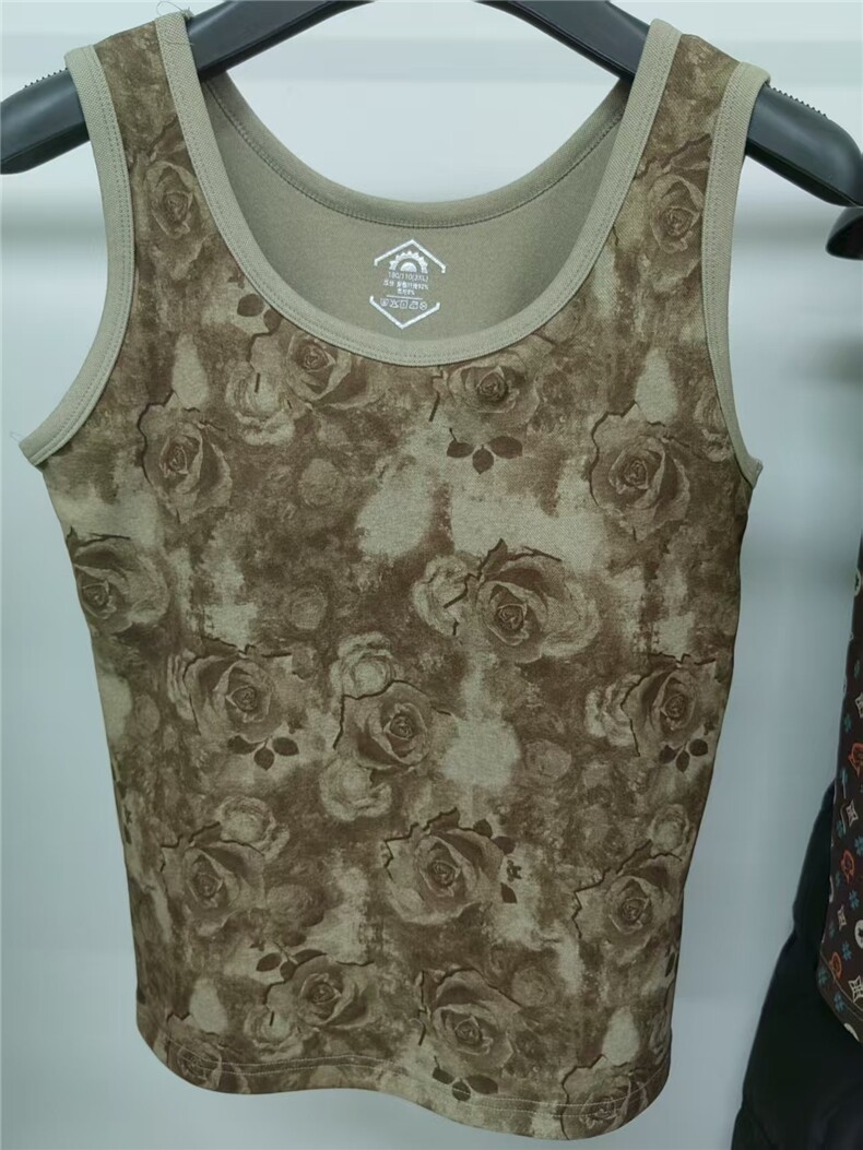 2025百搭时尚德绒双面绒带胸垫打底，女装背心吊带，牛米欧羽绒服工厂店