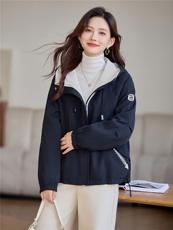 现货!2025年冬季时尚宽松连帽刺绣加绒加厚女外套，女装棉衣/棉服，依恋蒂丝