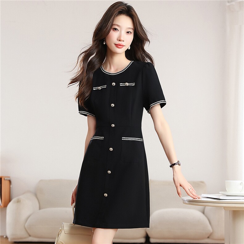 气质小香风连衣裙女2026夏季新款修身显瘦小个子时尚洋气裙子，女装连衣裙，艾米