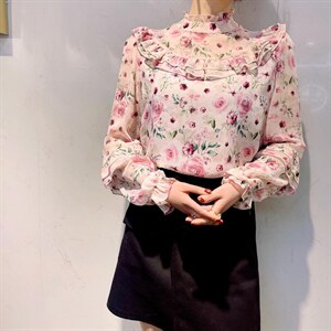 春季花色小衫图片