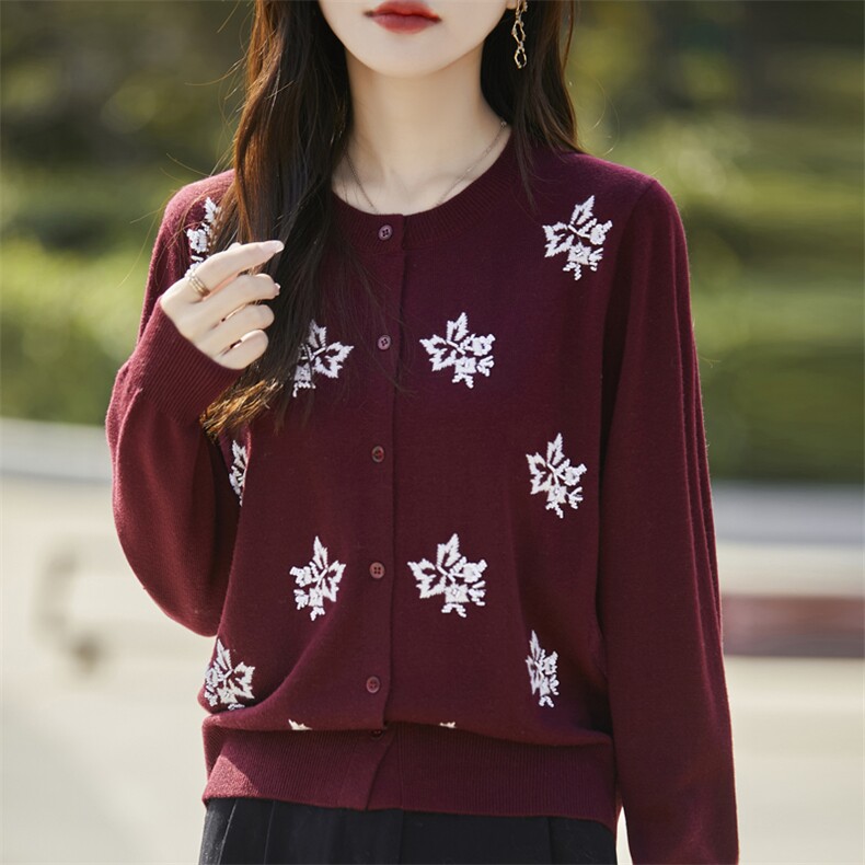 24秋冬精纺羊毛开衫女圆领枫叶钉珠长袖毛衣外套气质宽松外搭上衣，女装羊毛衫，东远绒业